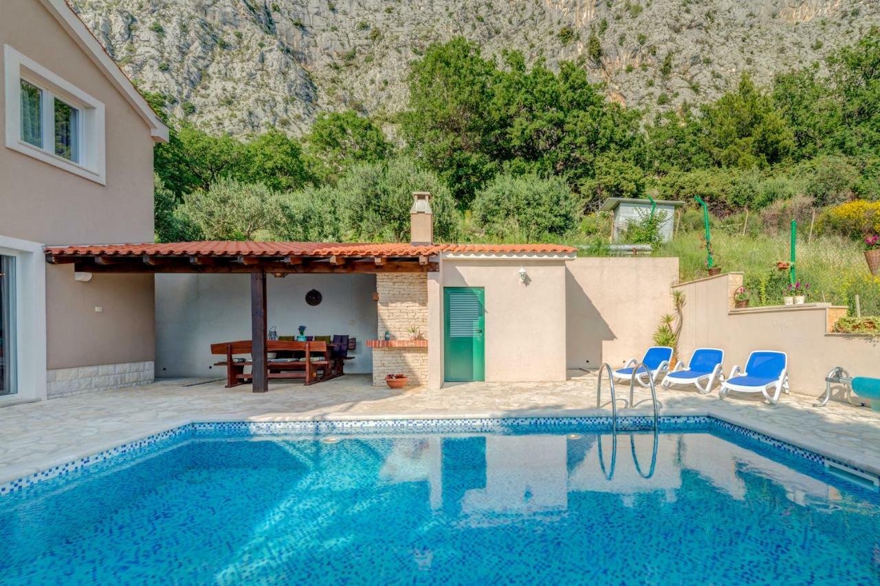 Holiday Home Figa Omiš Exteriör bild