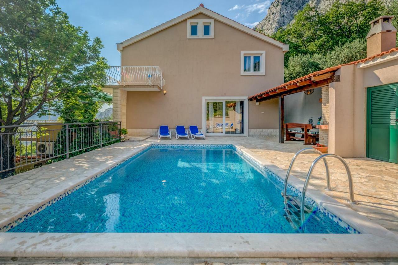 Holiday Home Figa Omiš Exteriör bild