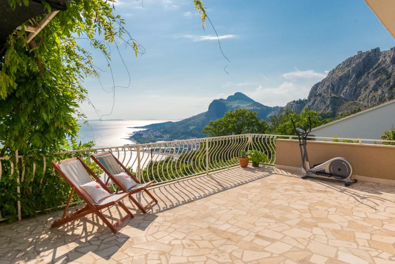 Holiday Home Figa Omiš Exteriör bild