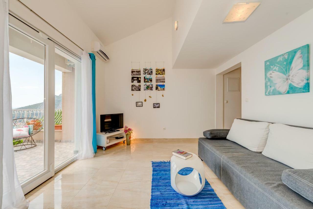Holiday Home Figa Omiš Exteriör bild